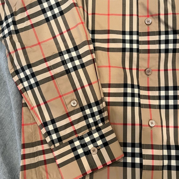 Burberry shirt - Picture 3 of 14